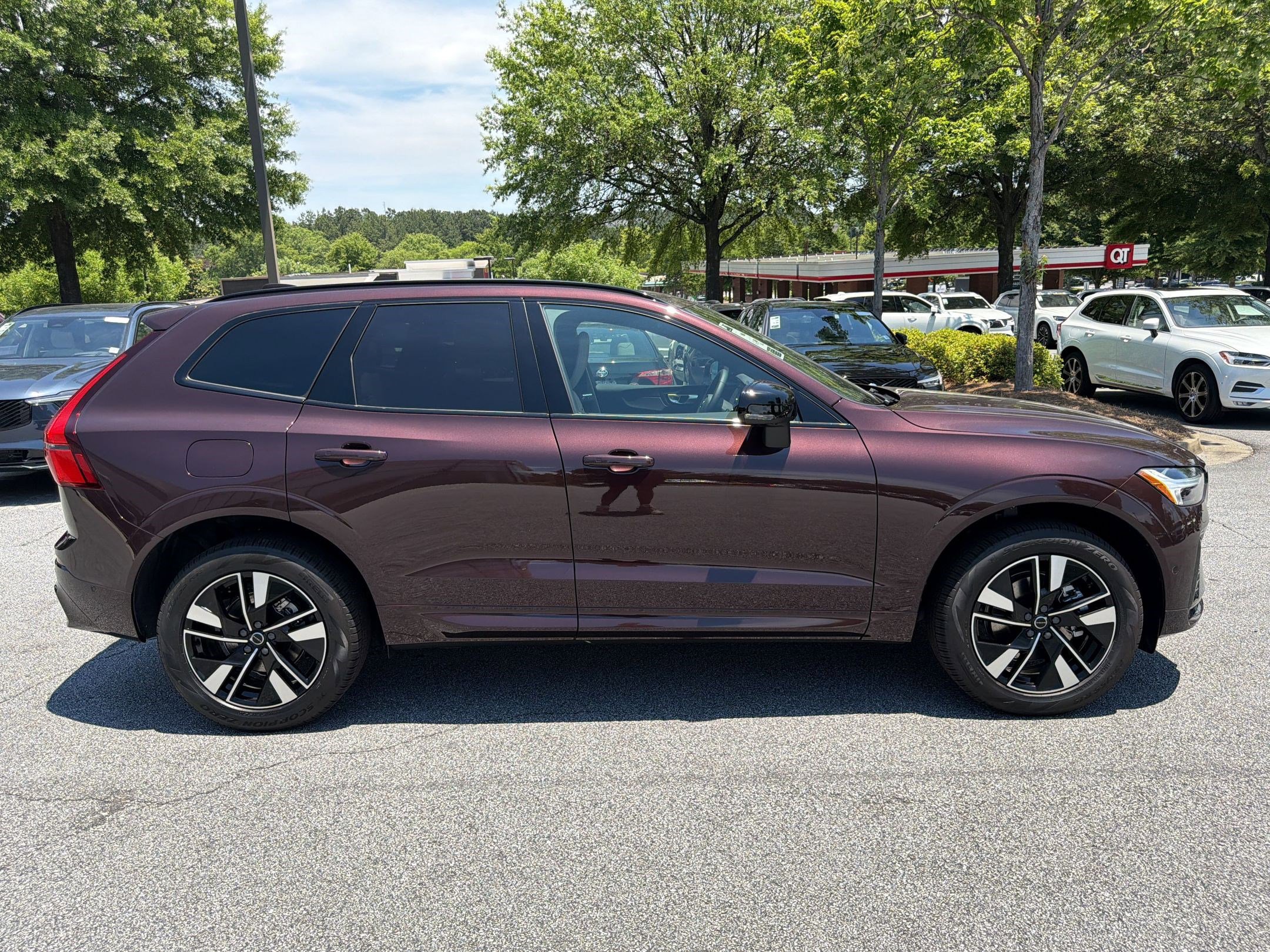 XC60 B5 Plus SUV