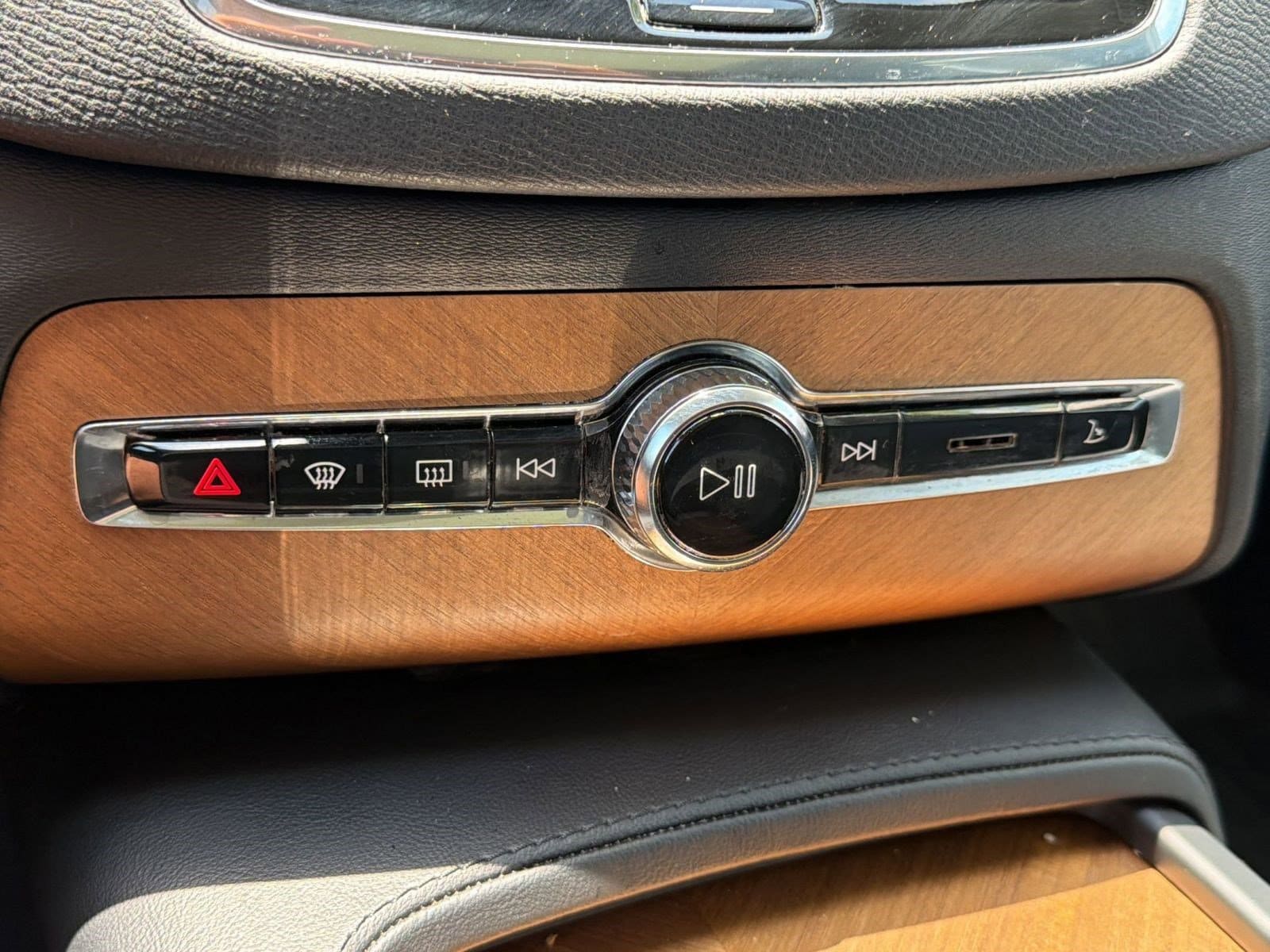 2023 Volvo XC90 Plus - Photo 19