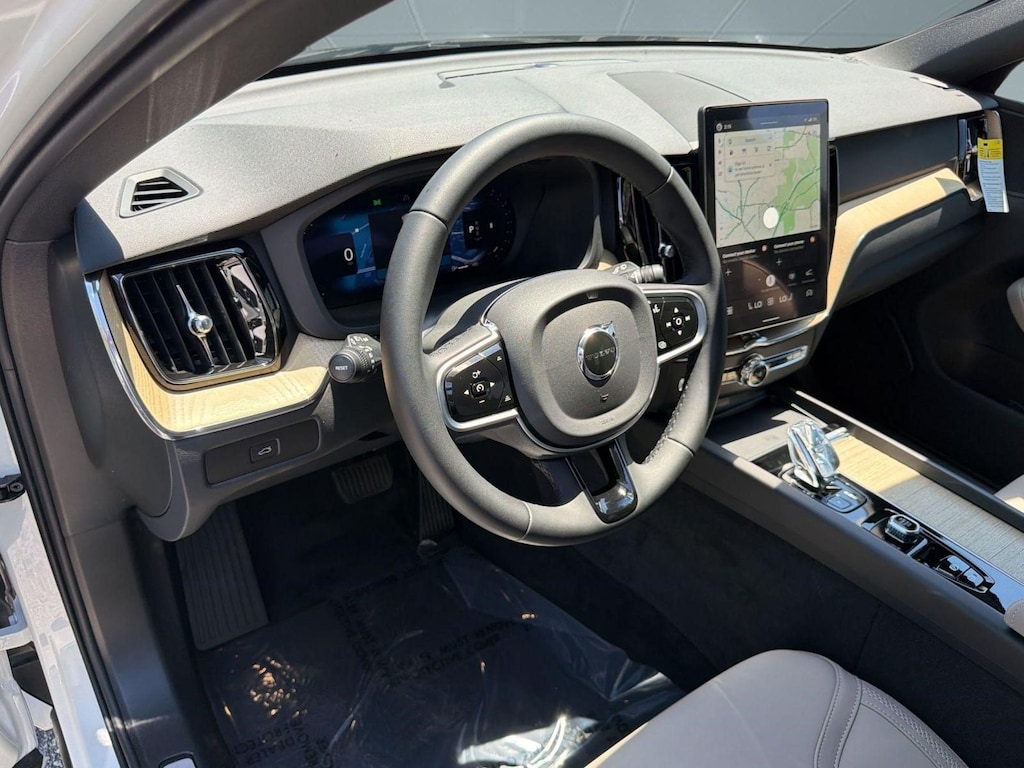 New 2026 Volvo XC60 B5 Core SUV
