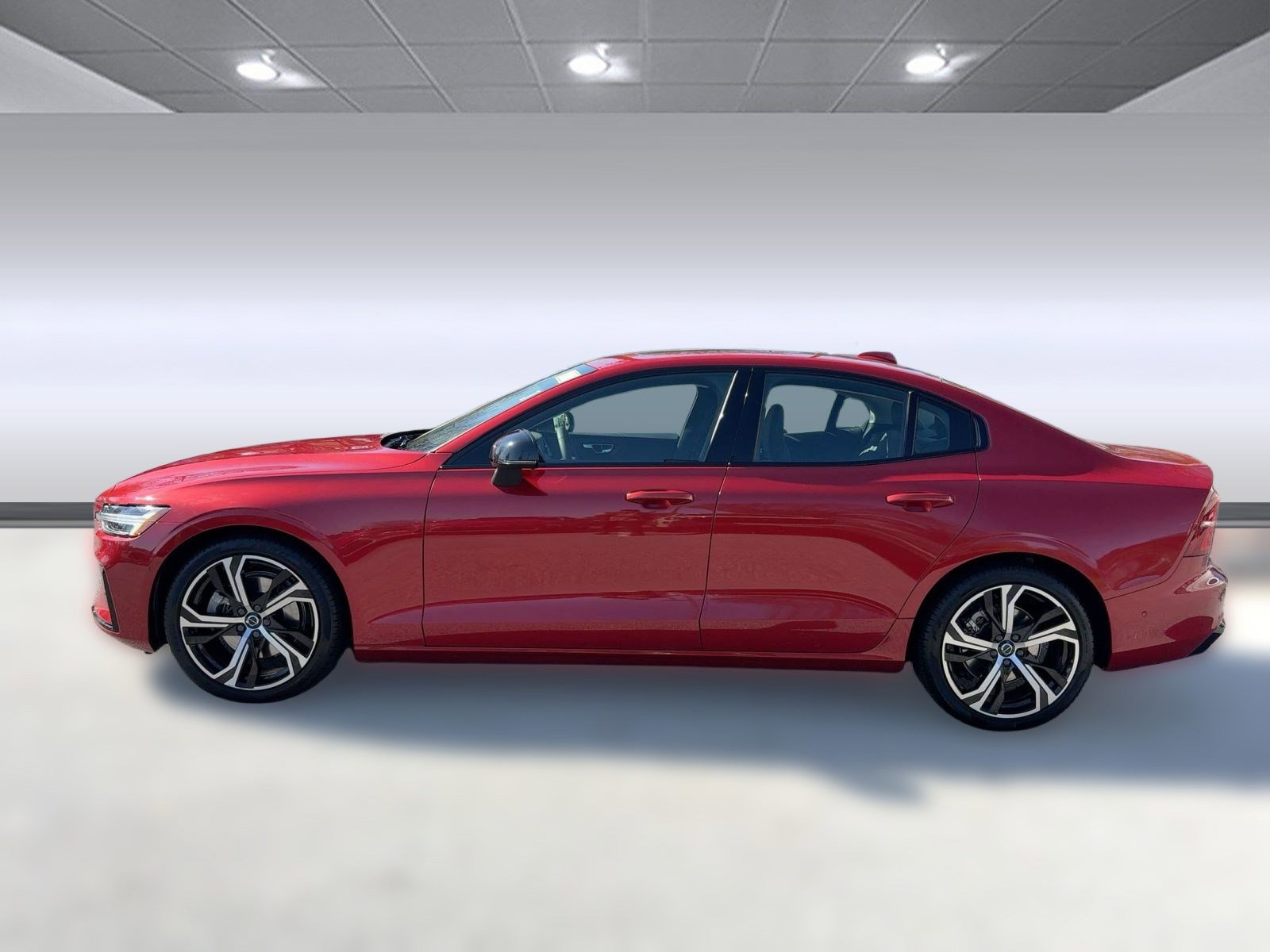 2023 Volvo S60 B5 AWD Plus photo 2