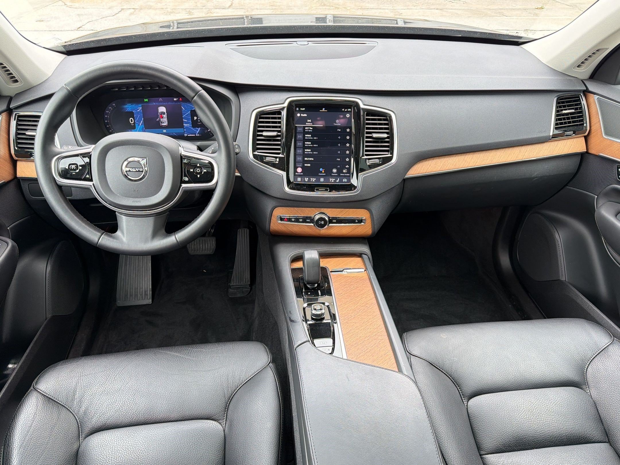 2023 Volvo XC90 Plus - Photo 15