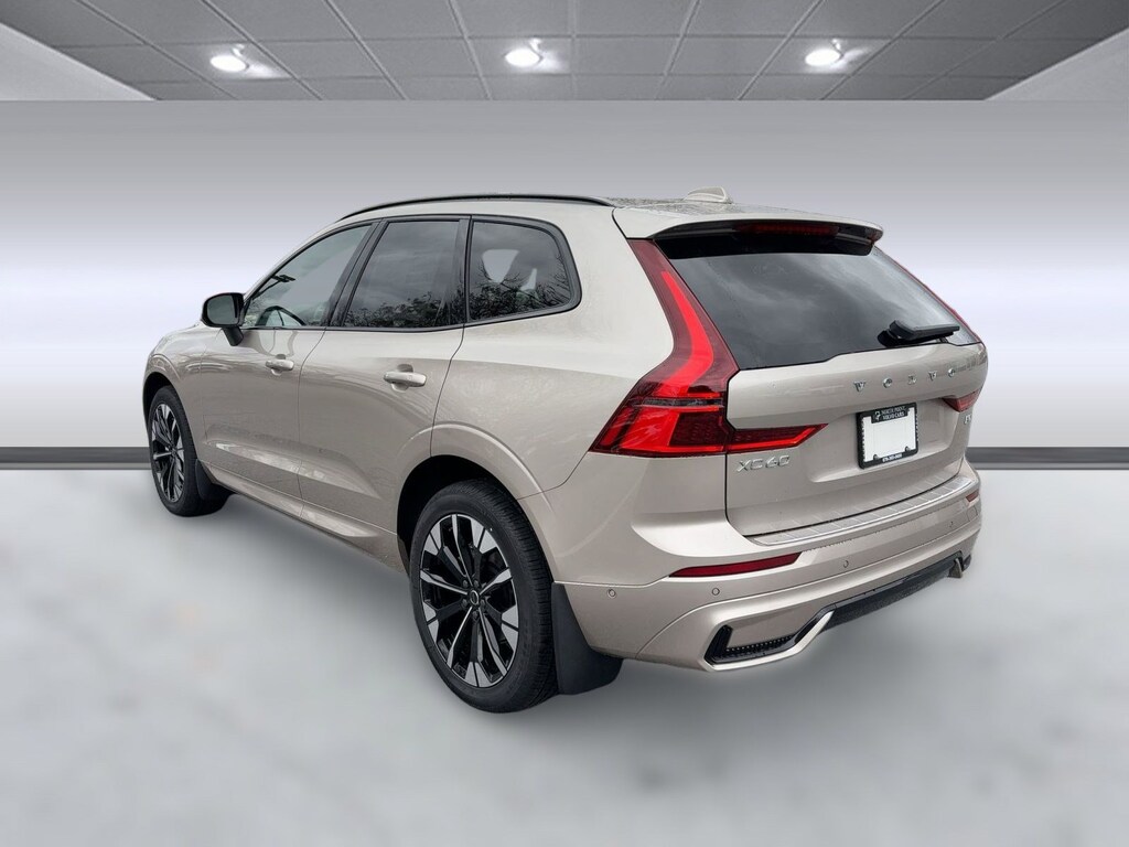 New 2026 Volvo XC60 B5 Plus SUV