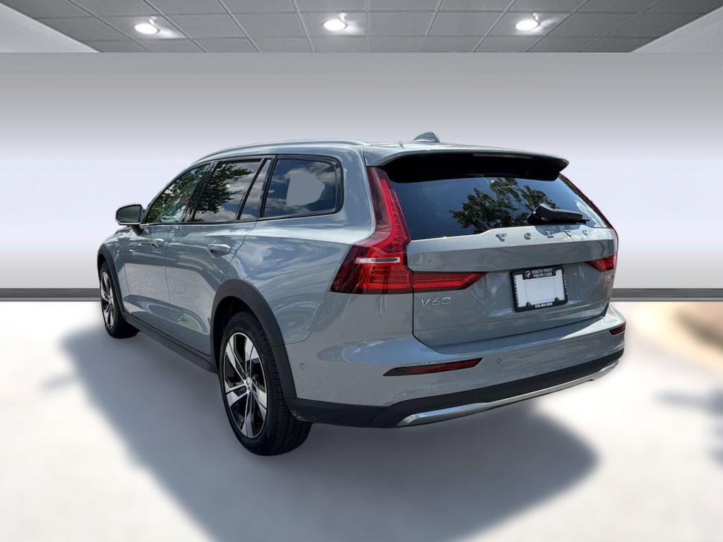 Certified 2025 Volvo V60 Cross Country B5 Plus Wagon