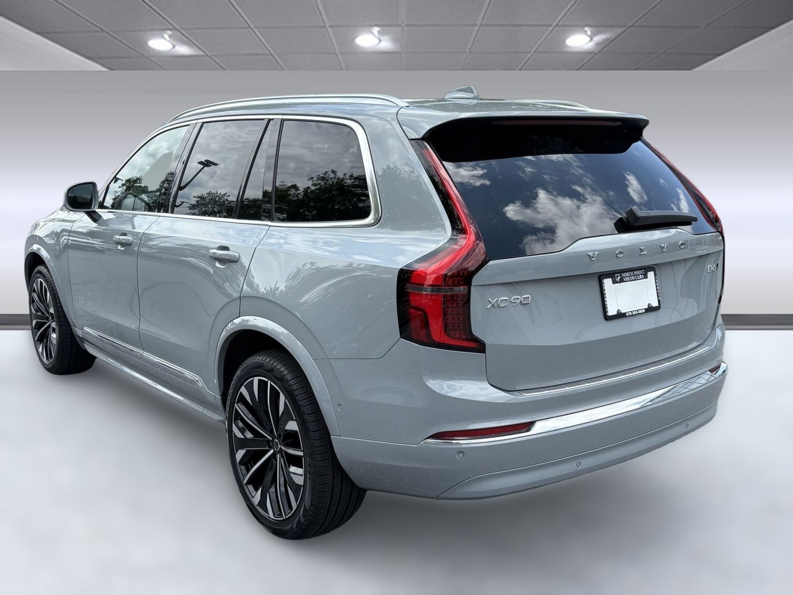 2026 Volvo XC90 Plus photo 3