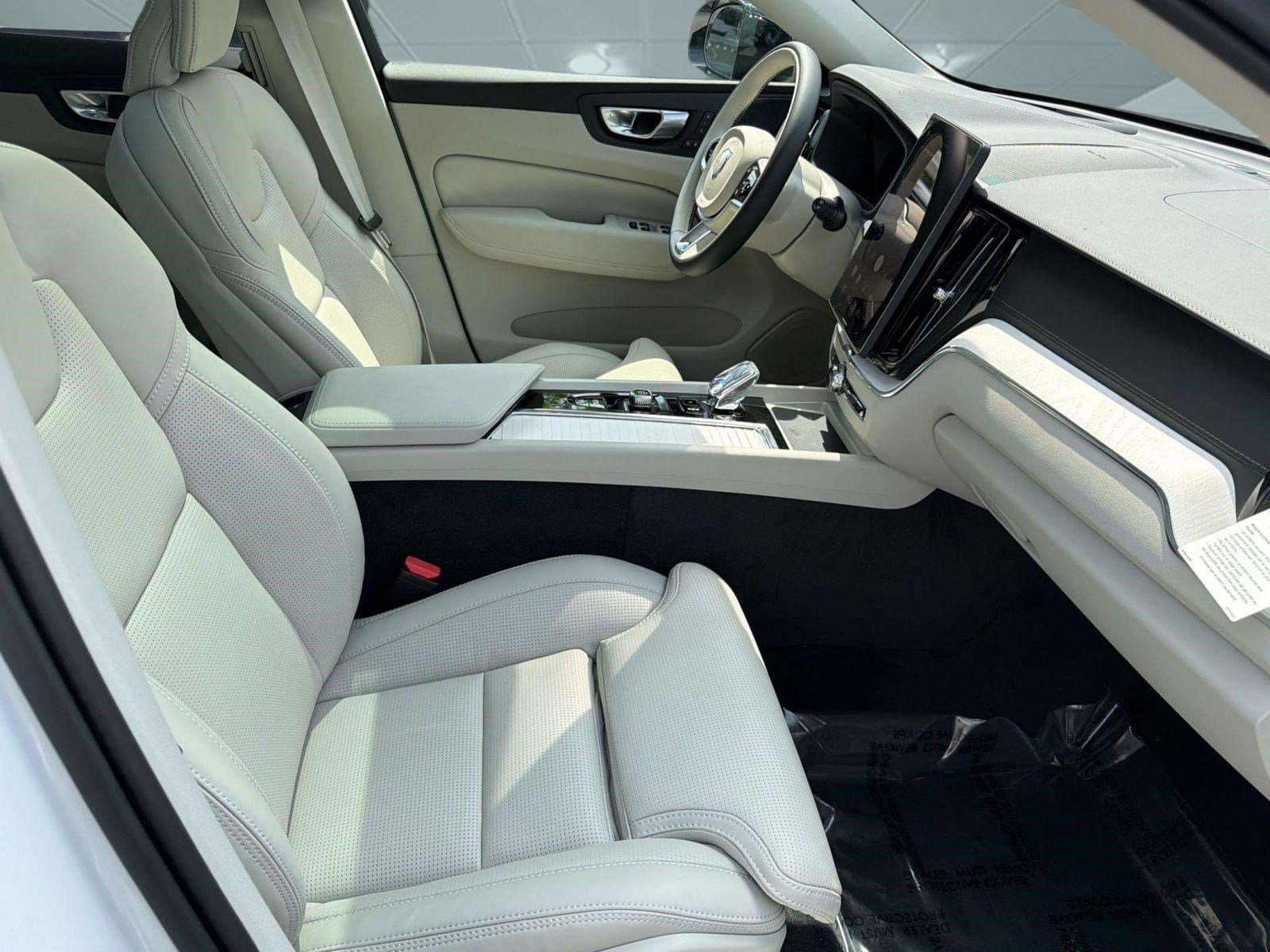 2026 Volvo XC60 Ultra - Photo 30