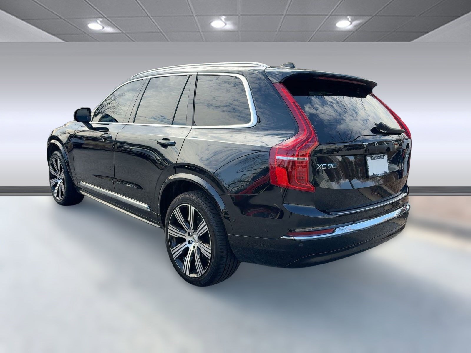 2023 Volvo XC90 AWD Ultimate photo 2