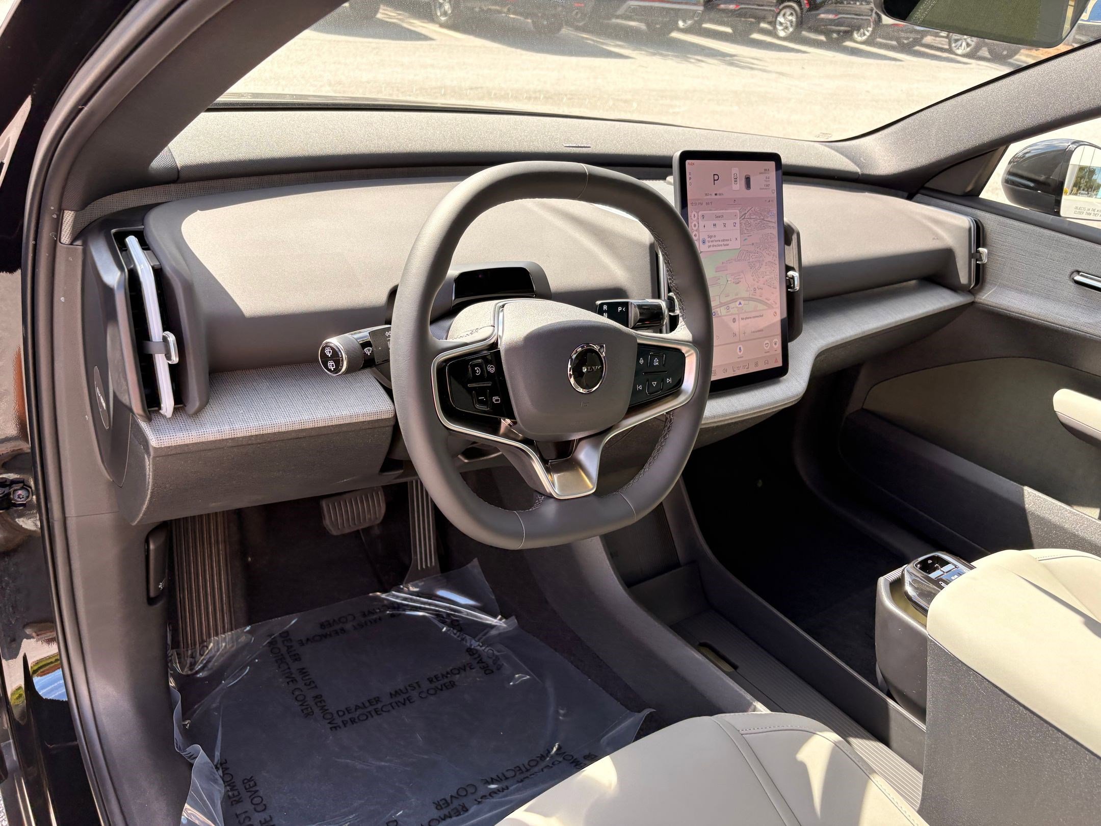 2025 Volvo EX30 Plus photo 4