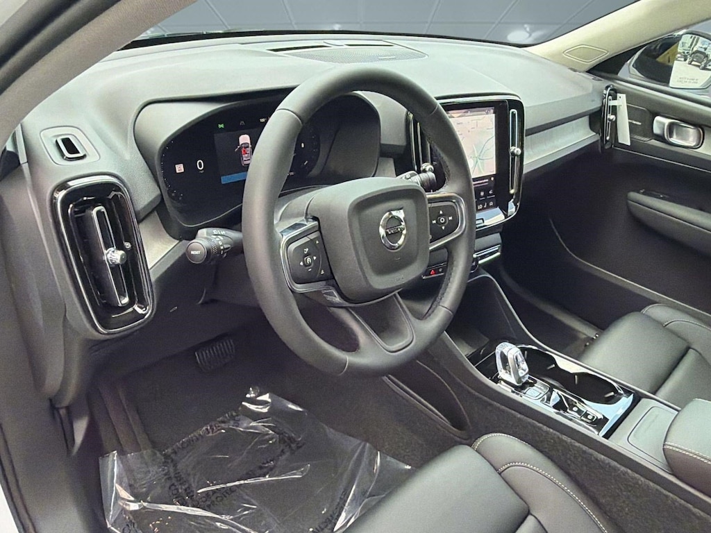 New 2026 Volvo XC40 B5 Plus SUV