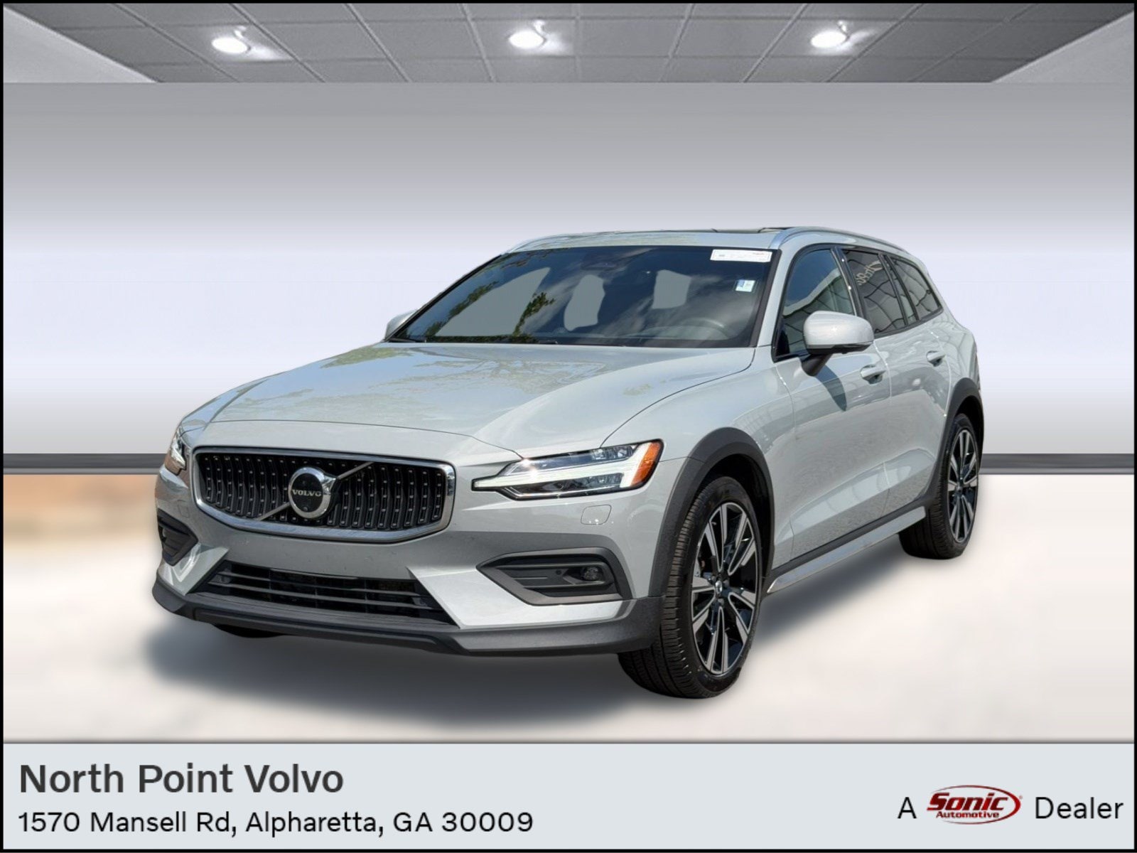 2025 Volvo V60 Cross Country B5 Ultra Wagon