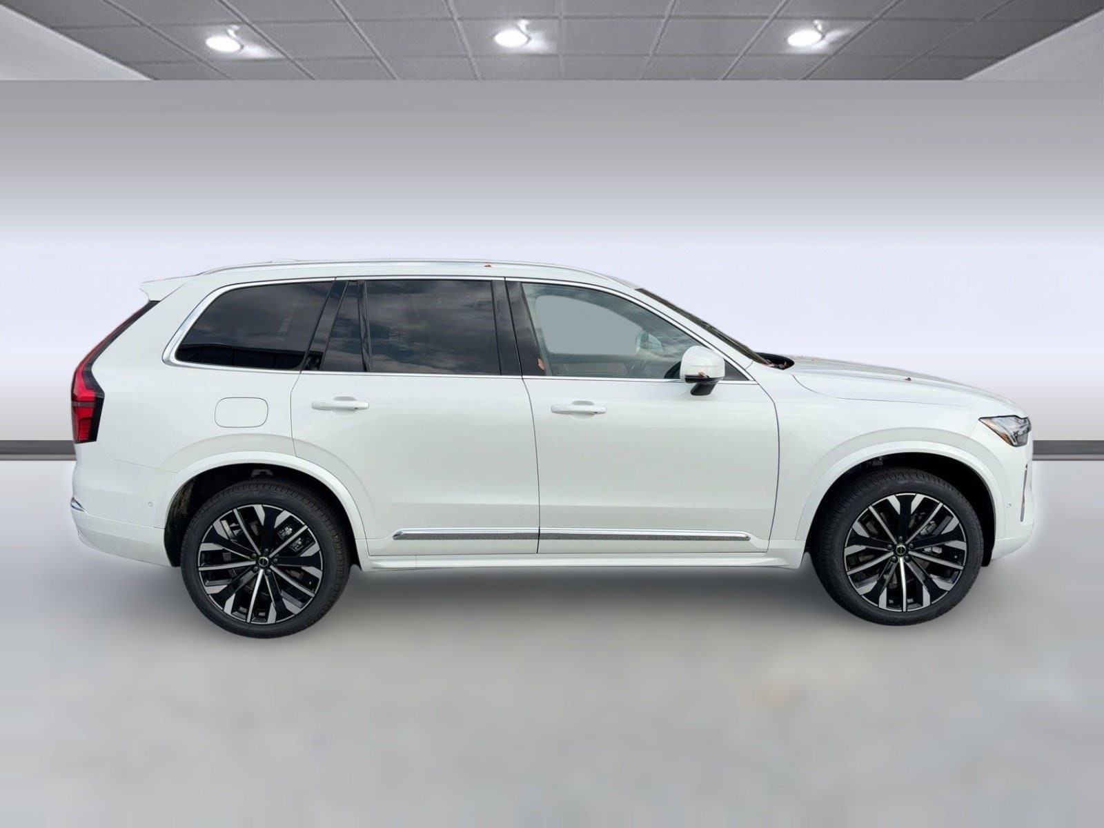 2026 Volvo XC90 Plus - Photo 8
