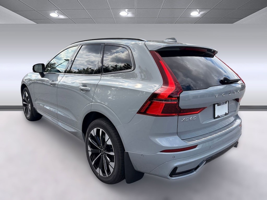 New 2026 Volvo XC60 B5 Plus SUV