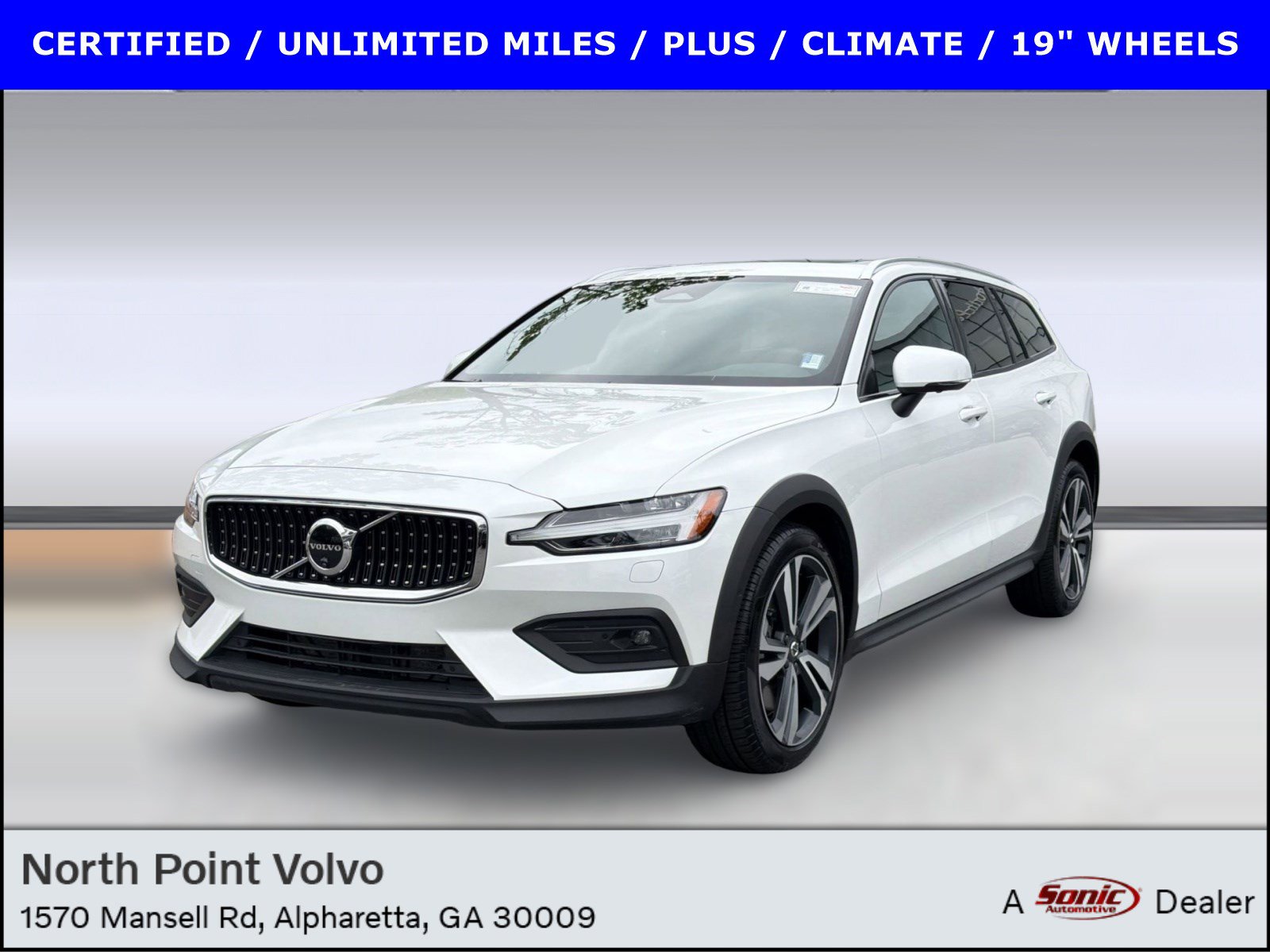 2025 Volvo V60 Cross Country B5 Plus AWD's photo