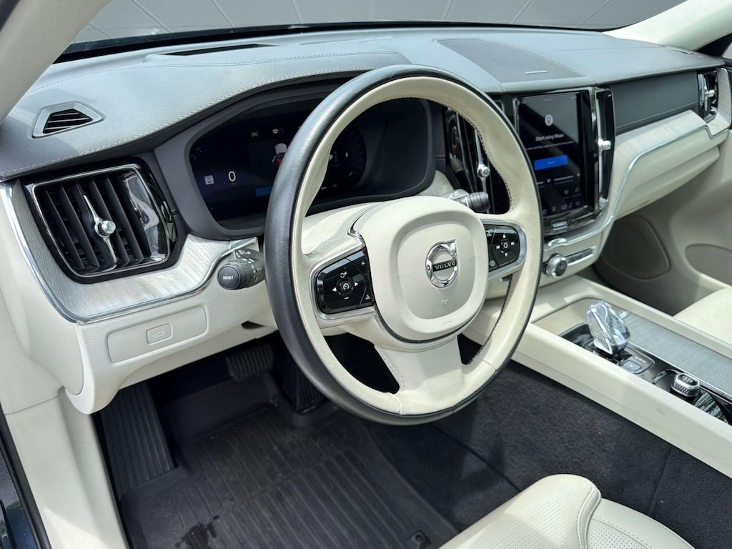 Certified 2023 Volvo XC60 B5 Ultimate SUV