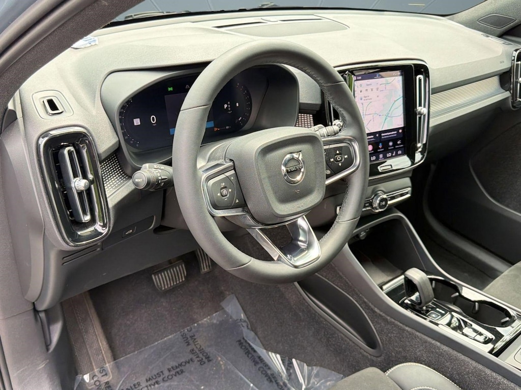 Certified 2023 Volvo XC40 B5 Plus SUV