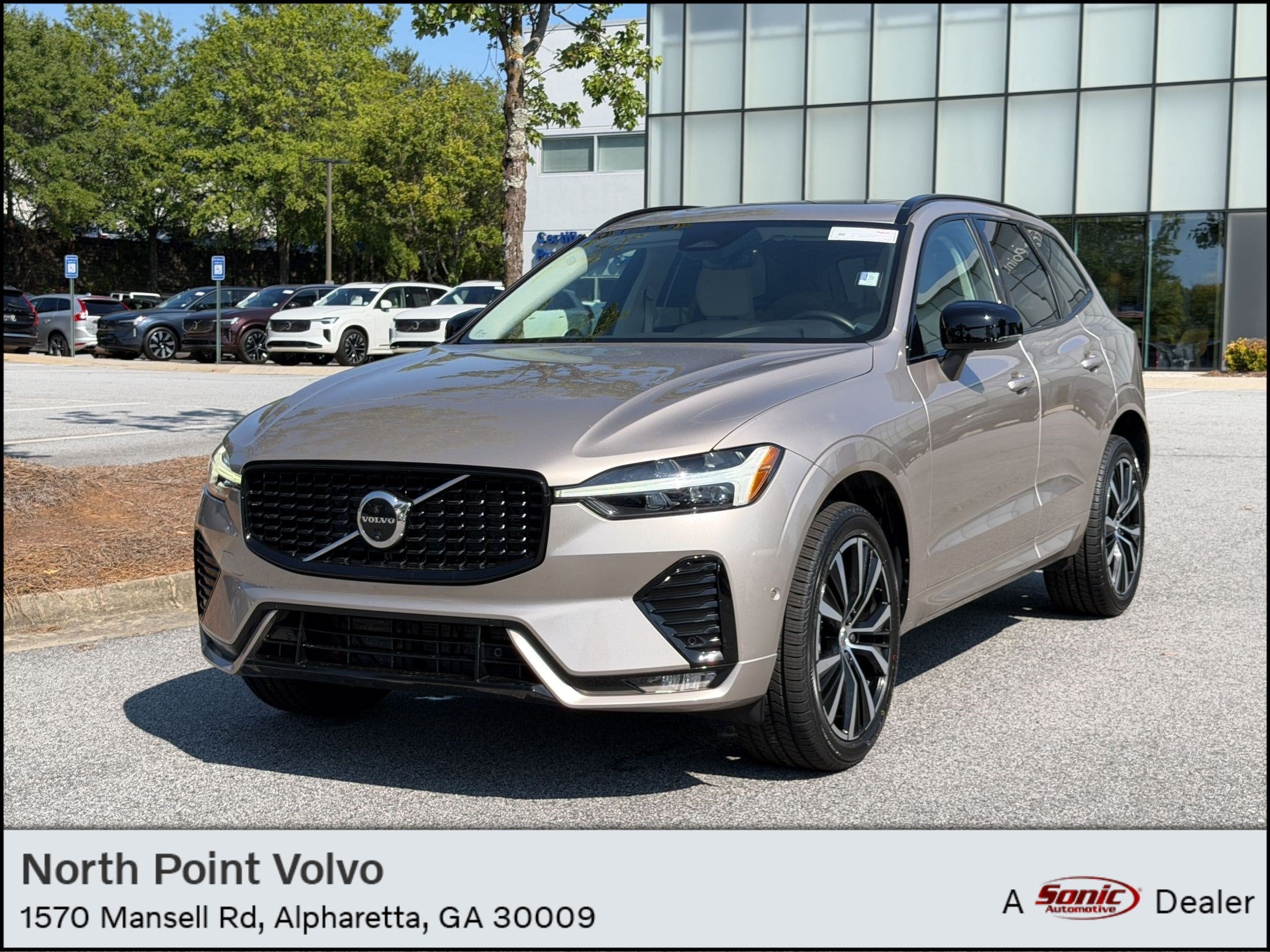 2024 Volvo XC60 B5 Plus
