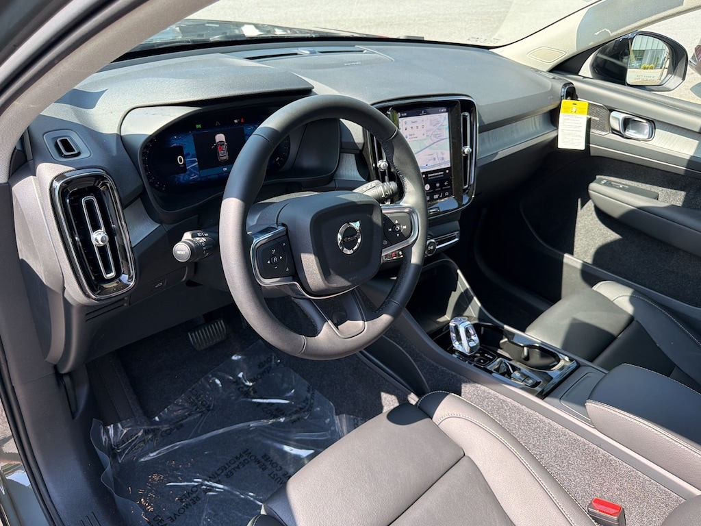 New 2026 Volvo XC40 B5 Plus SUV