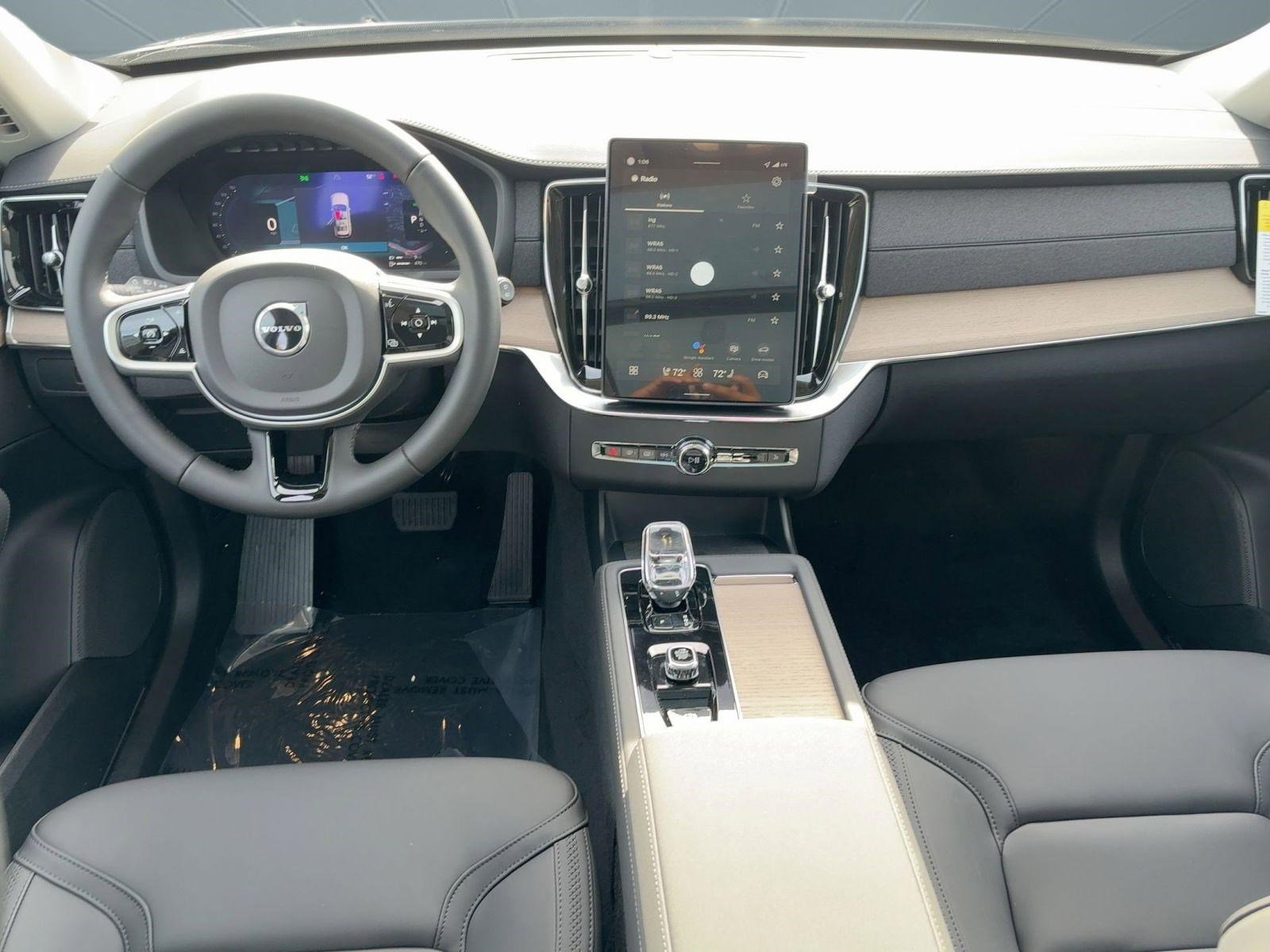2026 Volvo XC90 Plus - Photo 25