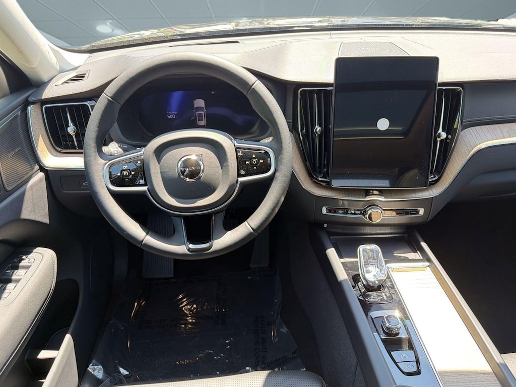 New 2026 Volvo XC60 B5 Ultra SUV