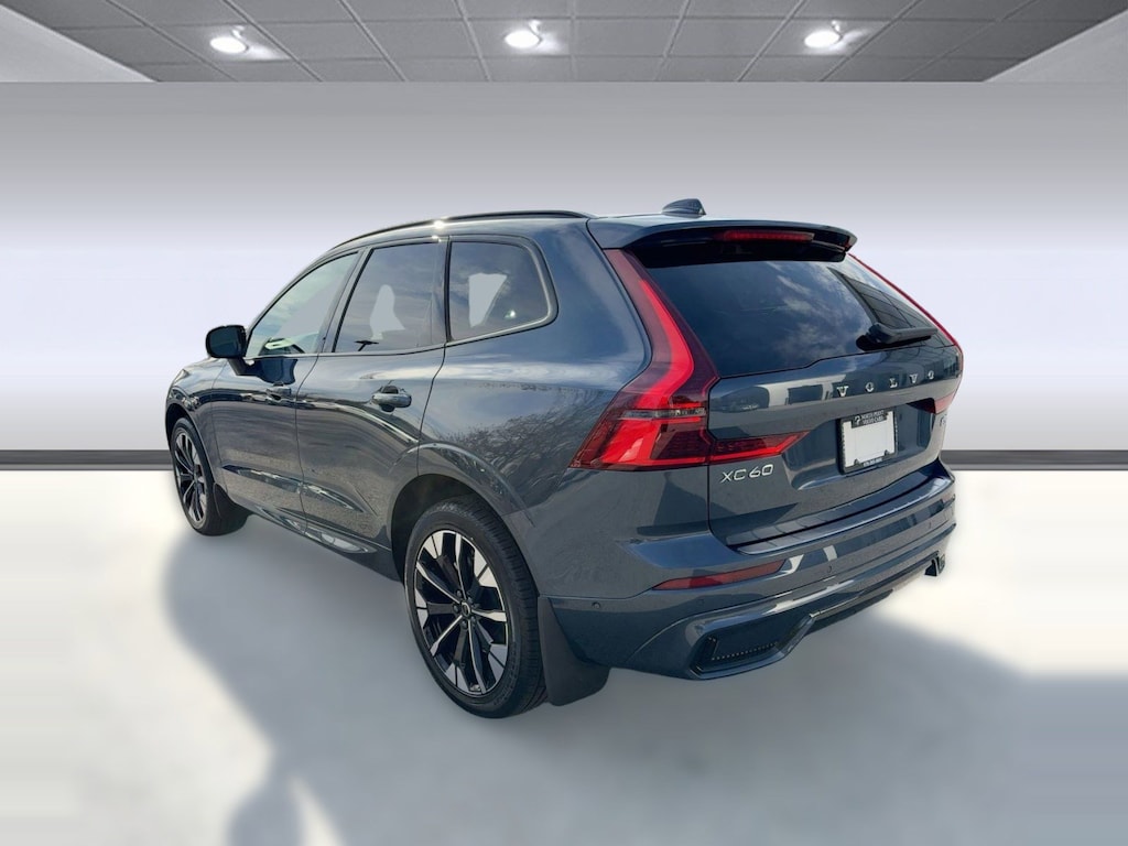 New 2026 Volvo XC60 B5 Plus SUV