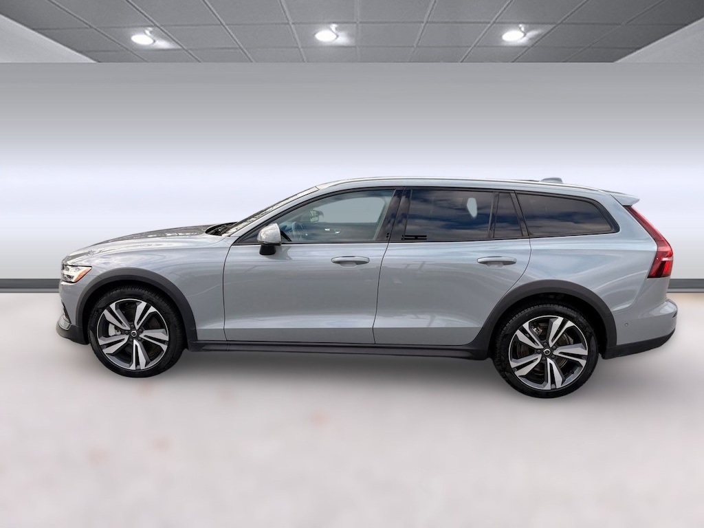 Certified 2025 Volvo V60 Cross Country B5 Plus B5 AWD Plus
