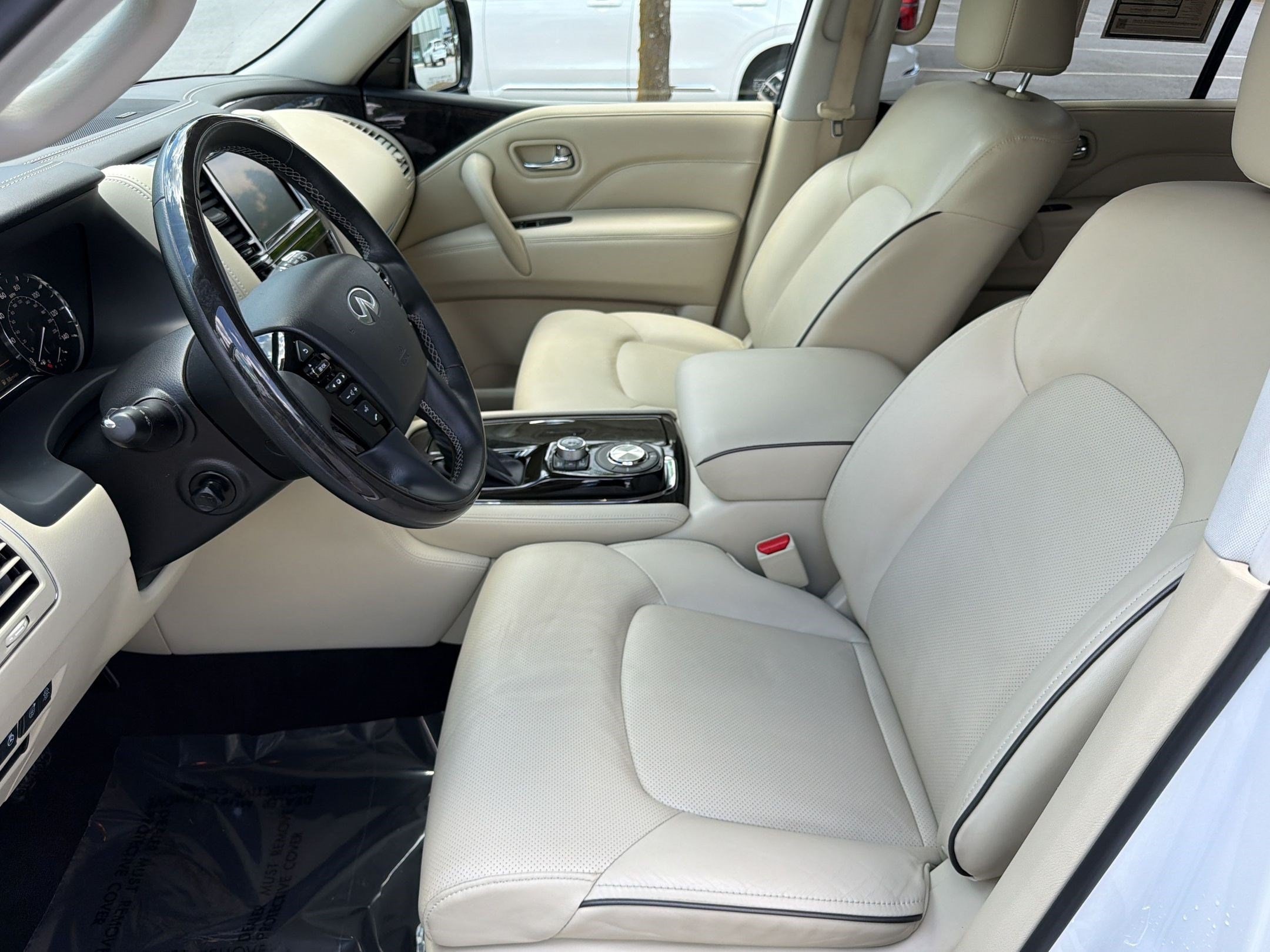 QX80 LUXE SUV