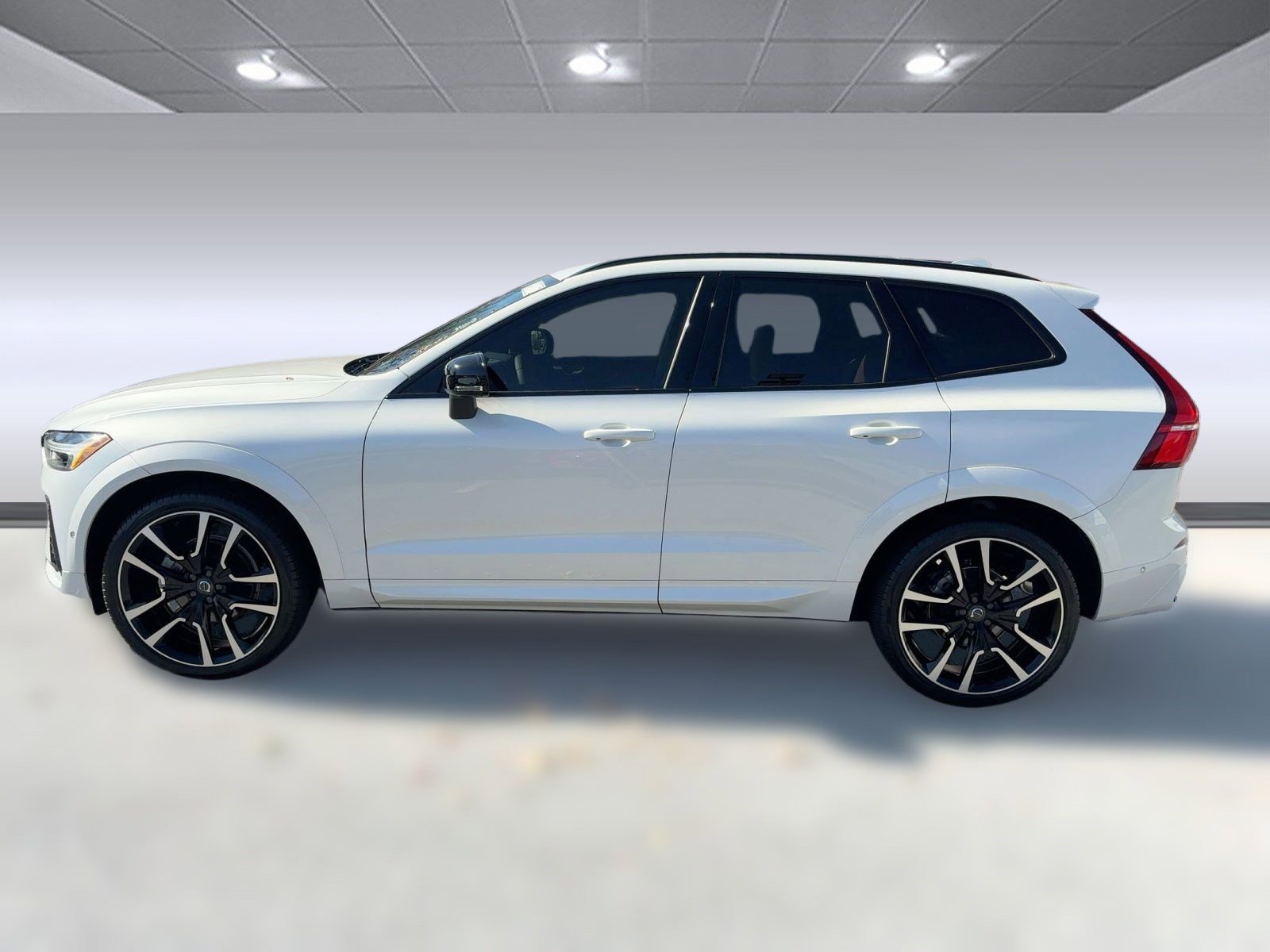 2024 Volvo XC60 B5 Ultimate photo 2