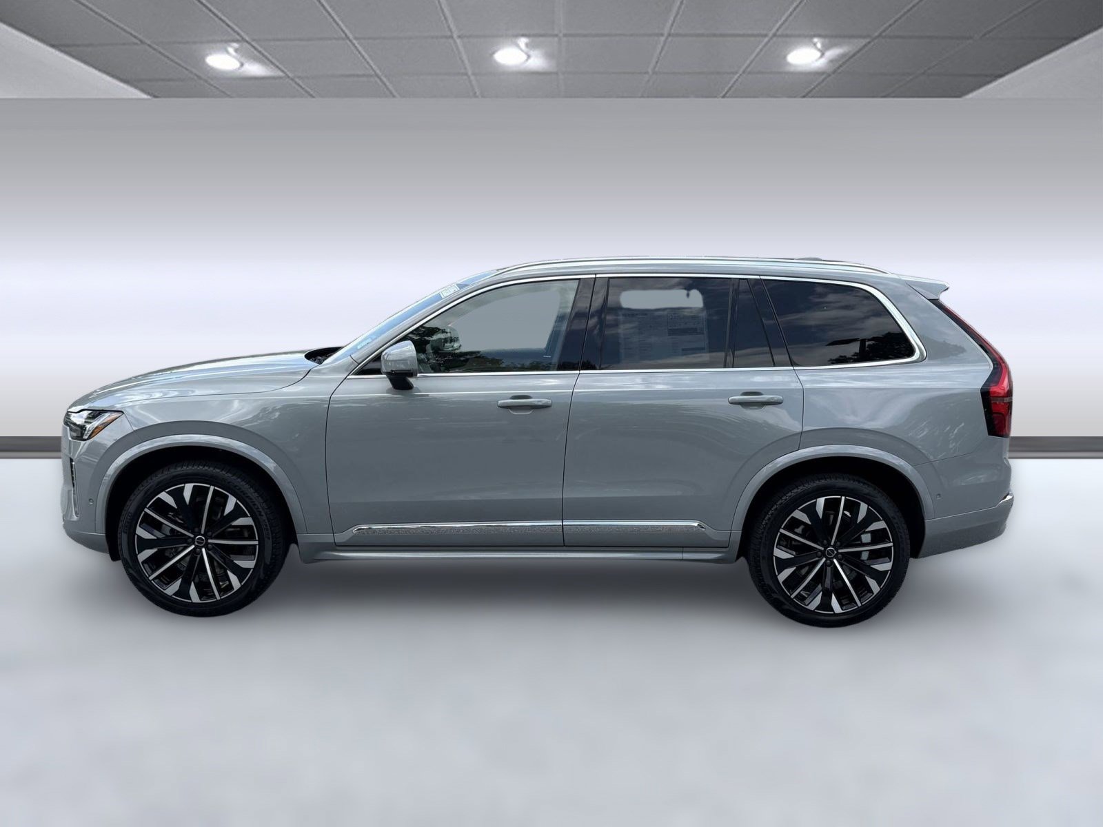 2026 Volvo XC90 Plus photo 2