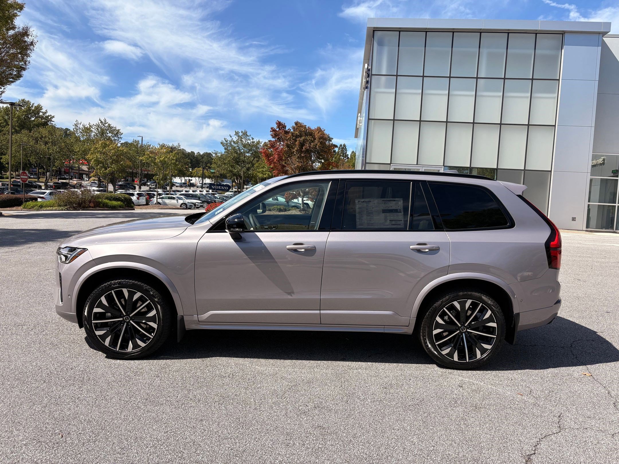 2026 Volvo XC90 AWD photo 2