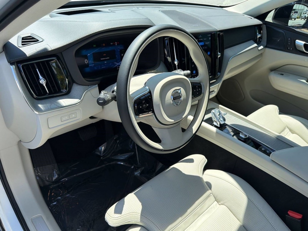 Certified 2024 Volvo XC60 Recharge Plug-In Hybrid T8 Ultimate SUV