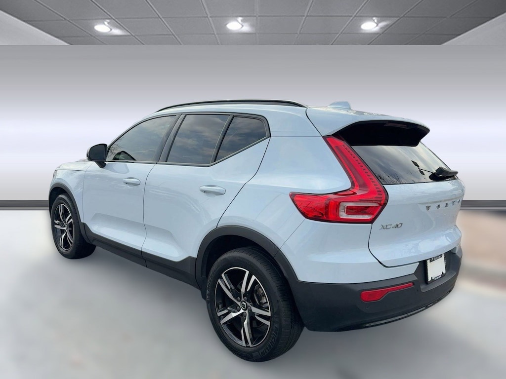 Certified 2024 Volvo XC40 B5 Core B5 AWD Core Bright Theme