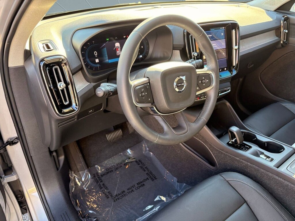 Certified 2024 Volvo XC40 B5 Core B5 AWD Core Bright Theme