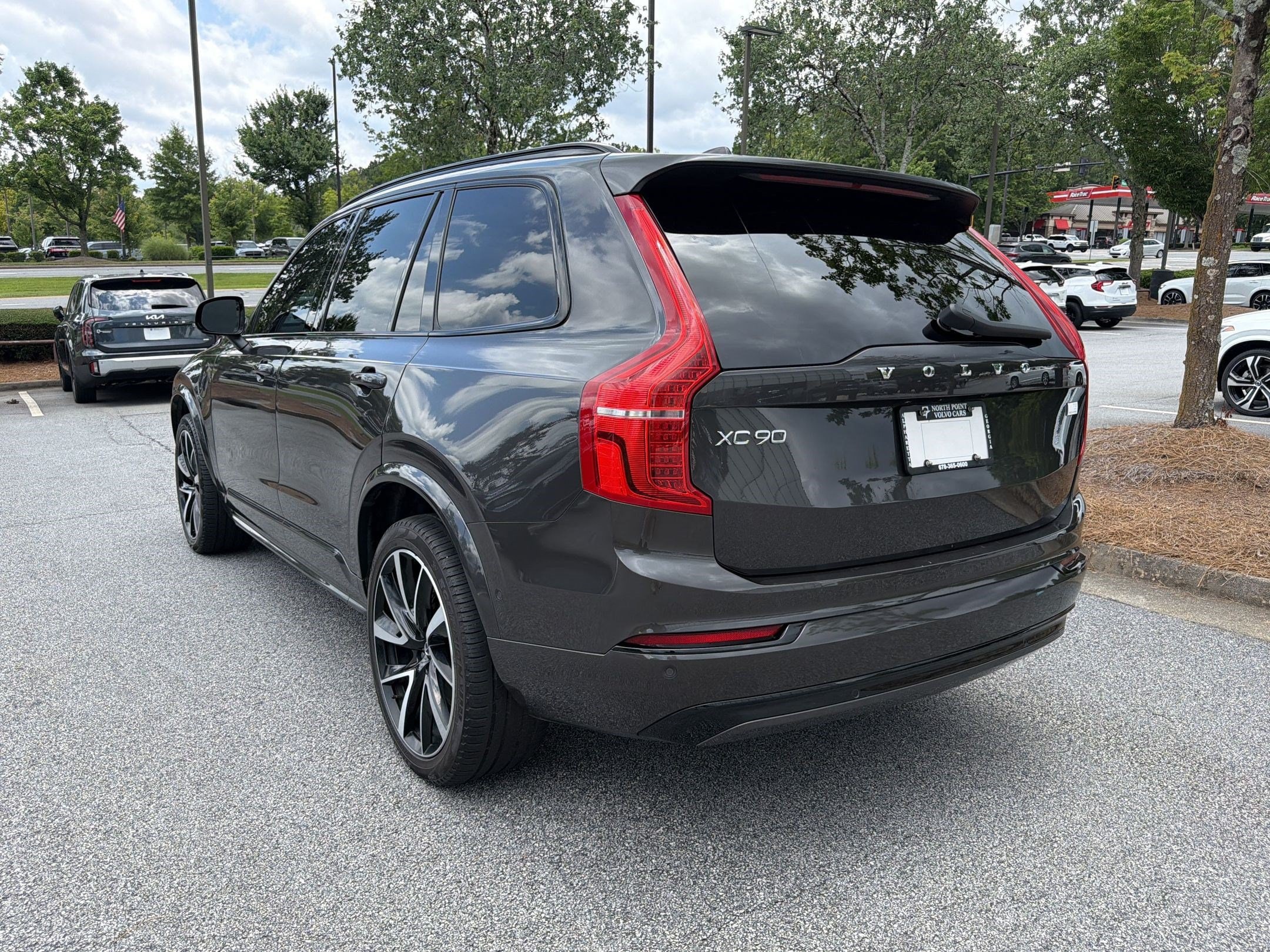 XC90 Recharge Plug-In Hybrid T8 Ultimate 7 Passenger SUV