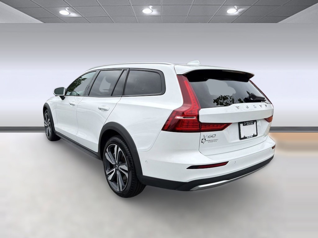 Used 2025 Volvo V60 Cross Country Plus Wagon