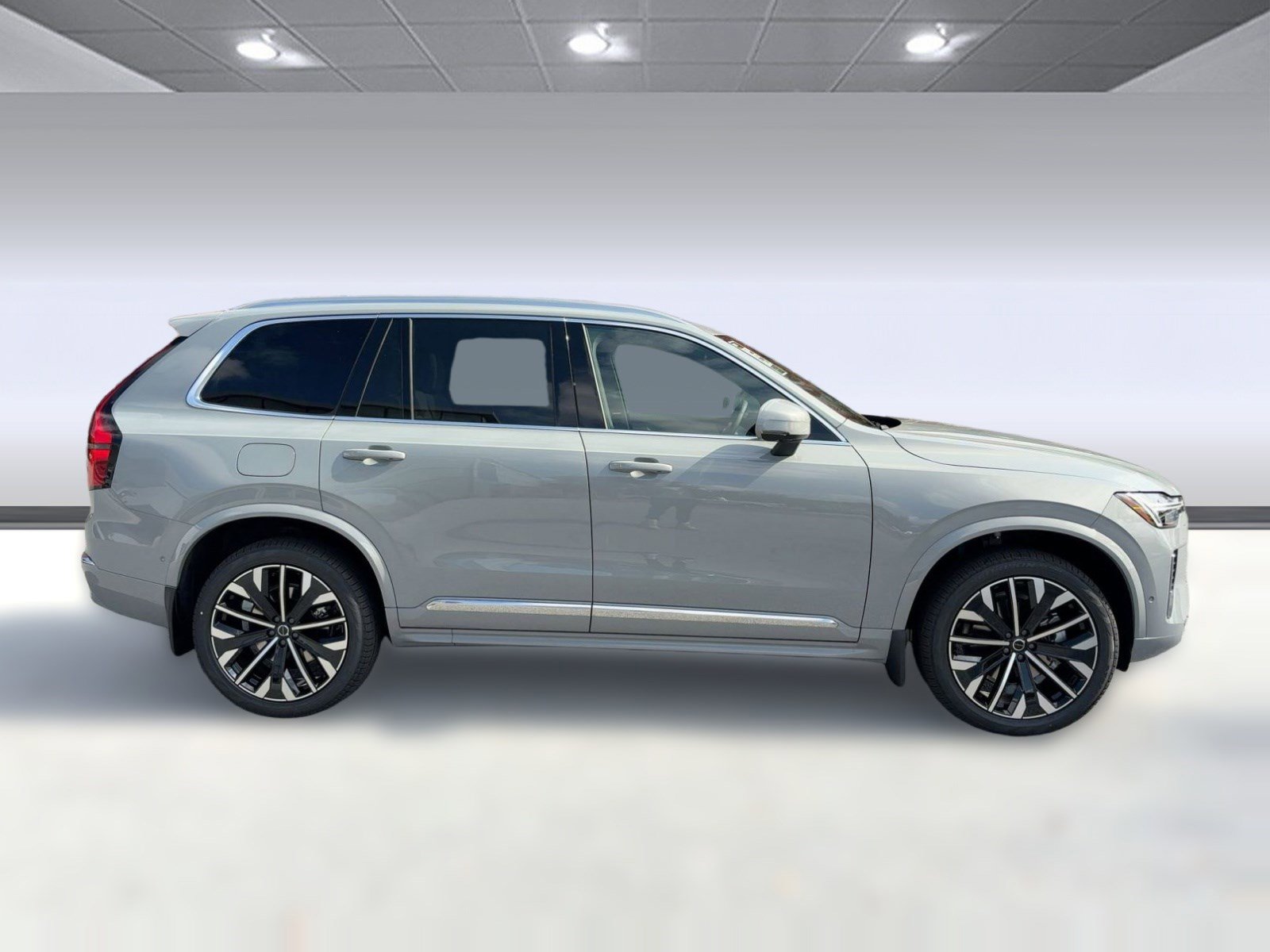 2026 Volvo XC90 Plus - Photo 8