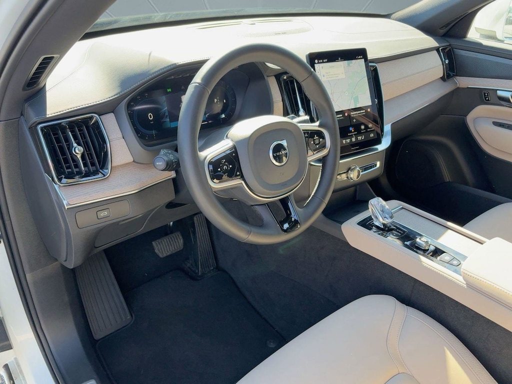 Certified 2025 Volvo XC90 B5 Plus 7 Passenger (2025.5) 2025.5 B5 AWD Plus 7-Seater