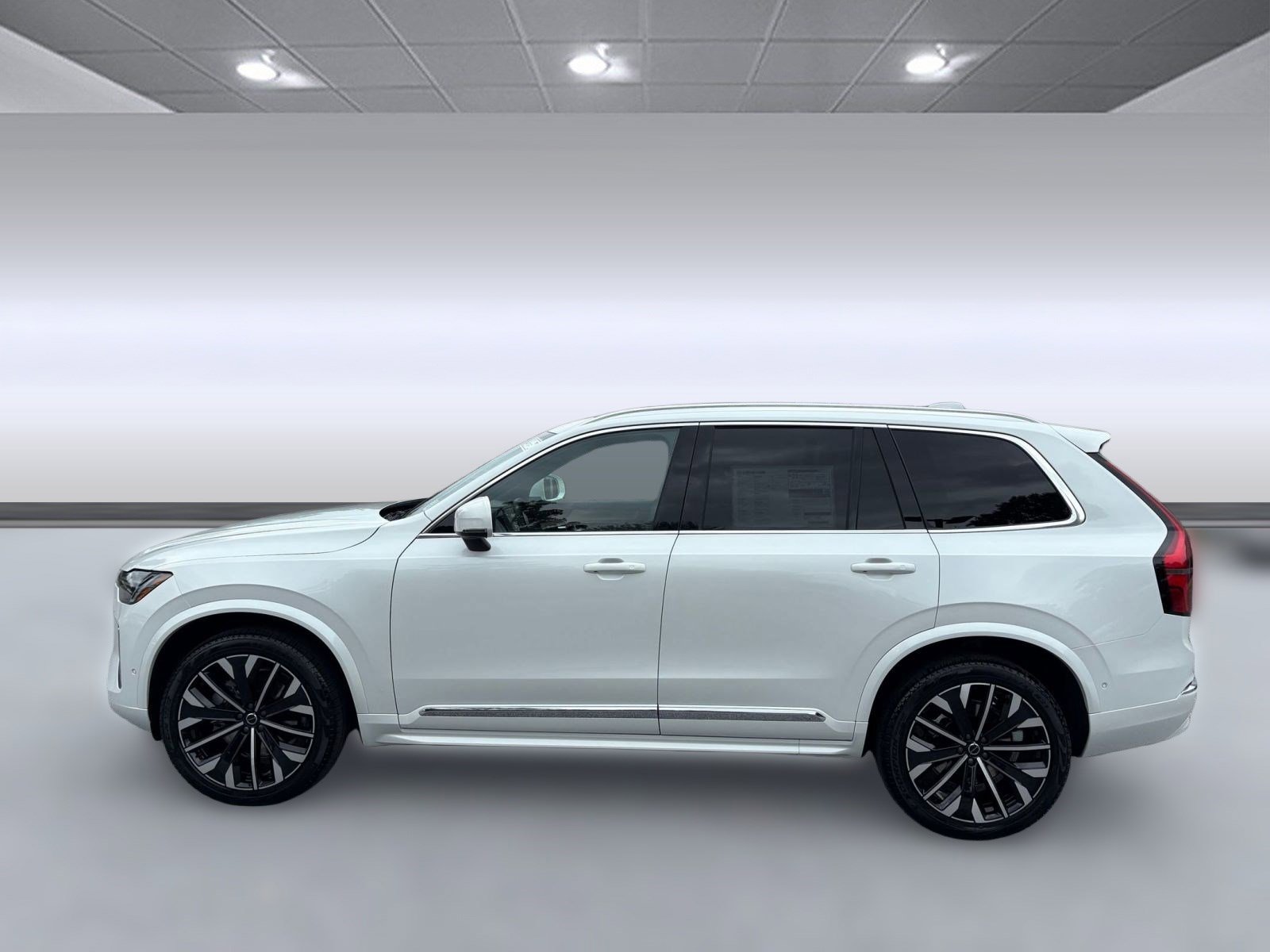 2026 Volvo XC90 Plus AWD photo 2