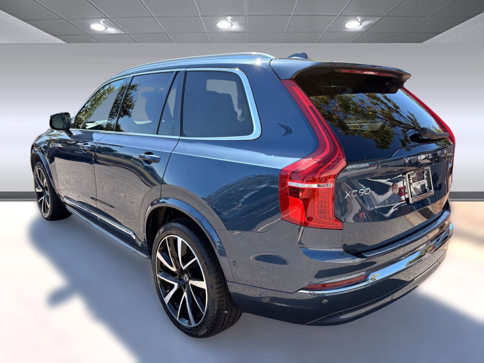 2024 Volvo XC90 AWD Plus photo 3