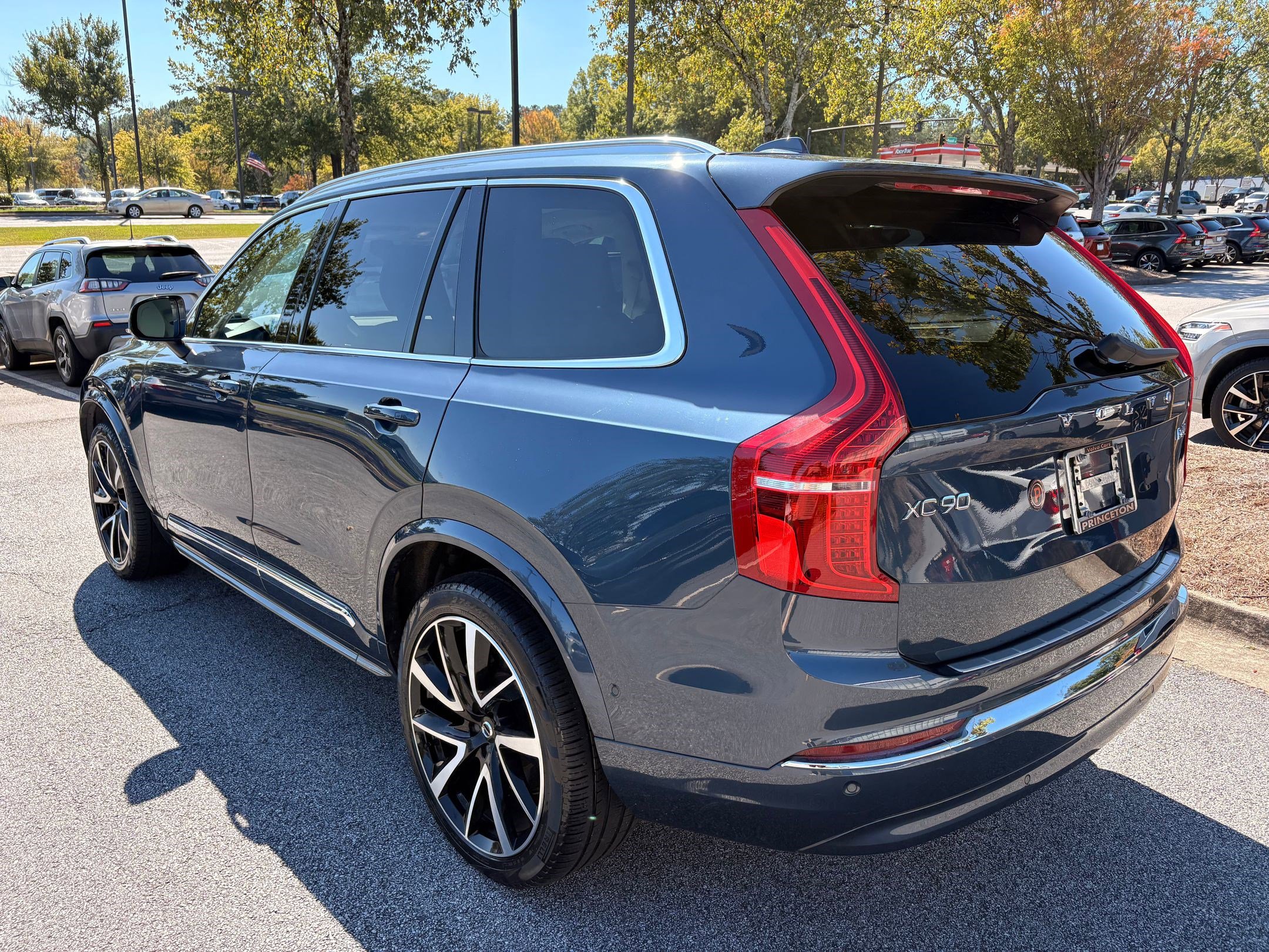 2024 Volvo XC90 AWD Plus photo 3