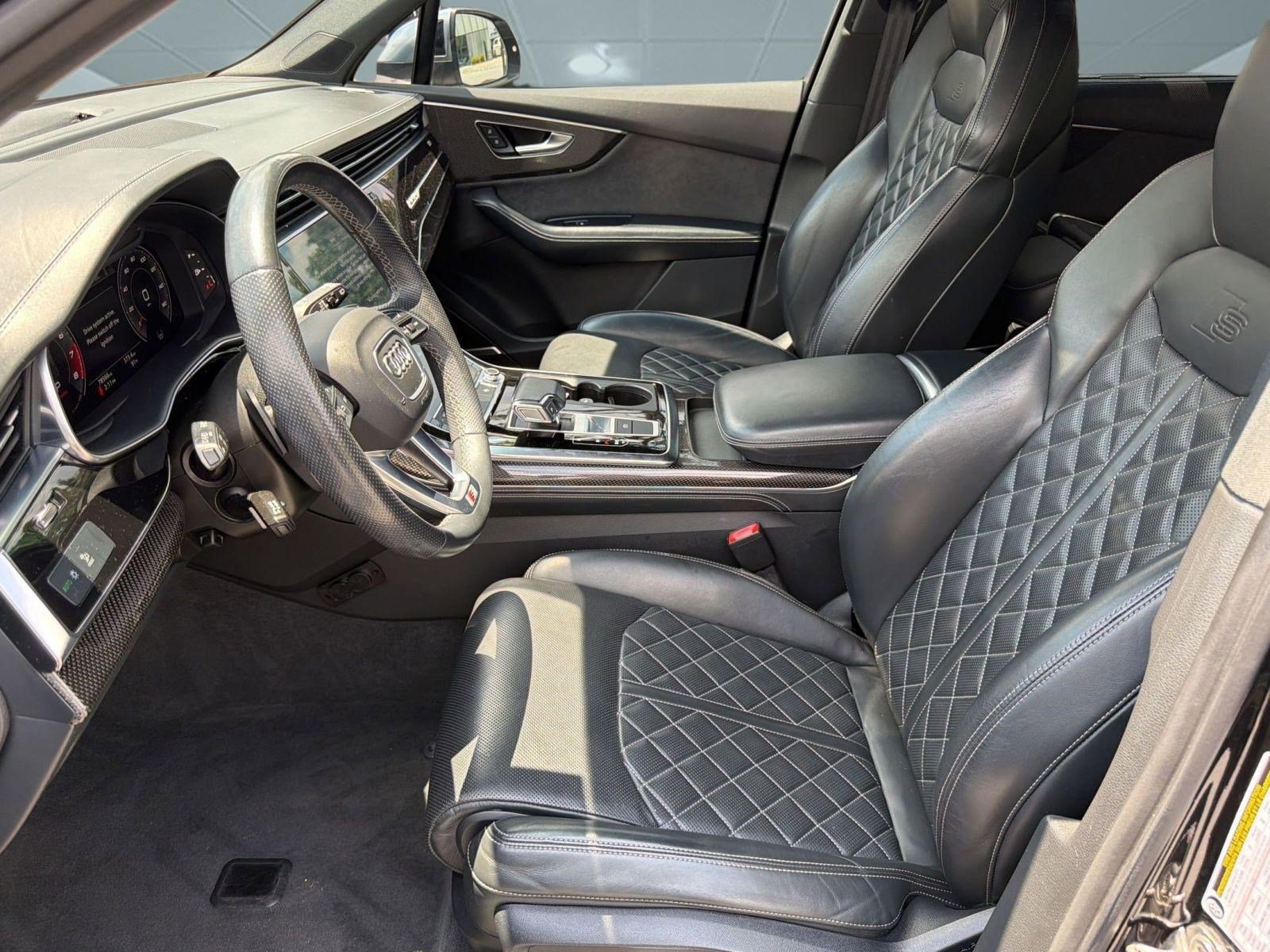 SQ7 Premium Plus SUV