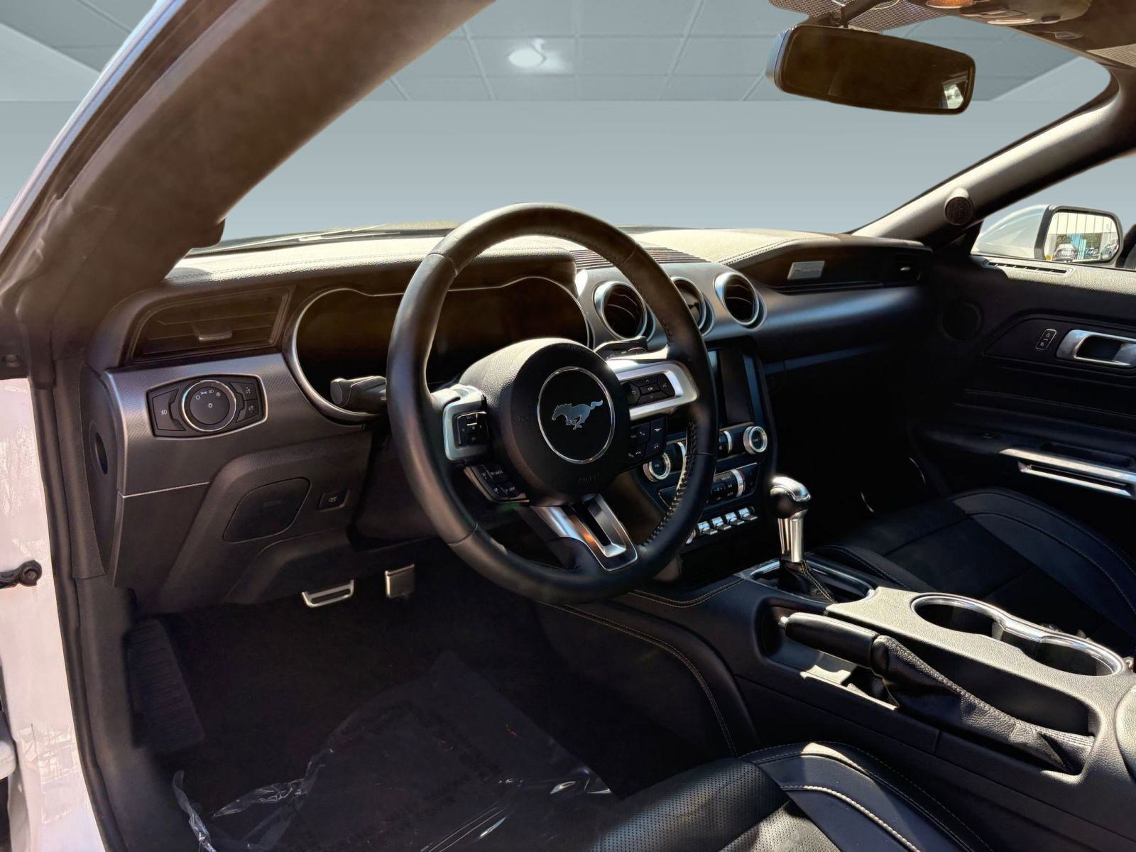 2019 Ford Mustang GT Premium Convertible photo 3