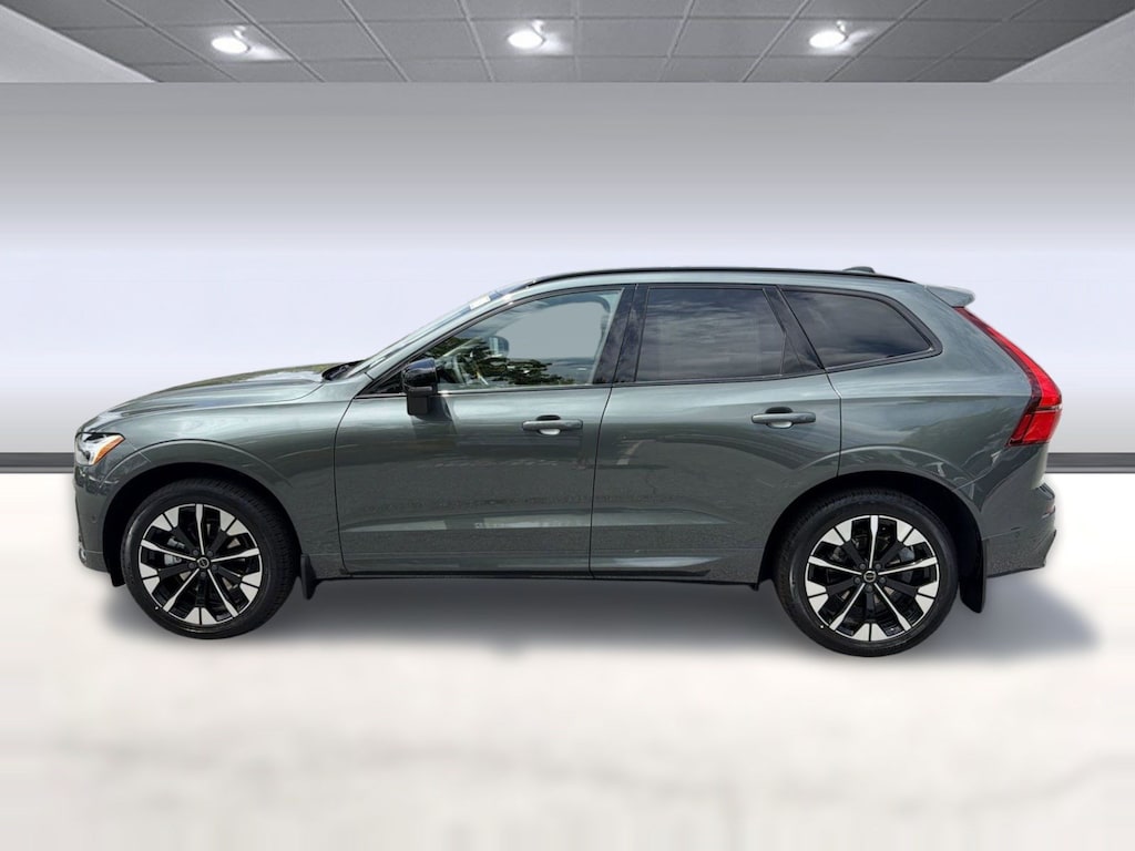 New 2026 Volvo XC60 B5 Plus SUV