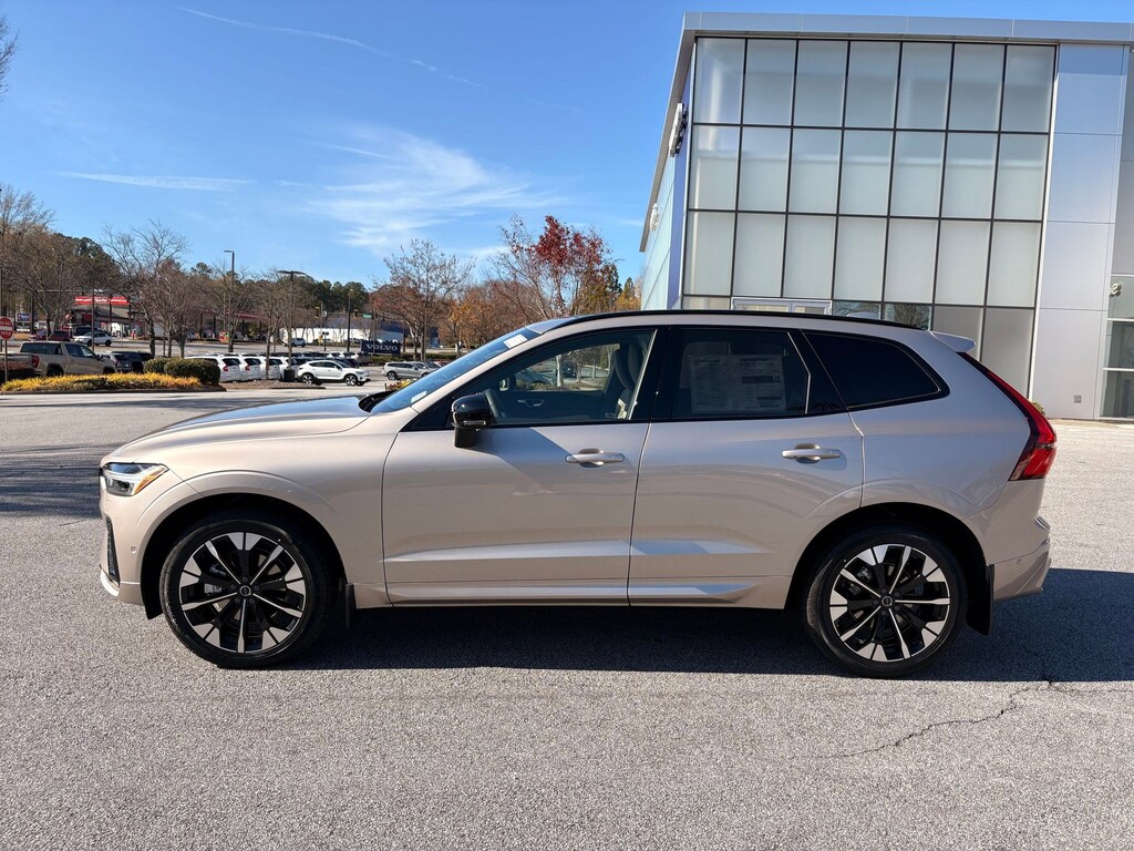 New 2026 Volvo XC60 B5 Plus SUV