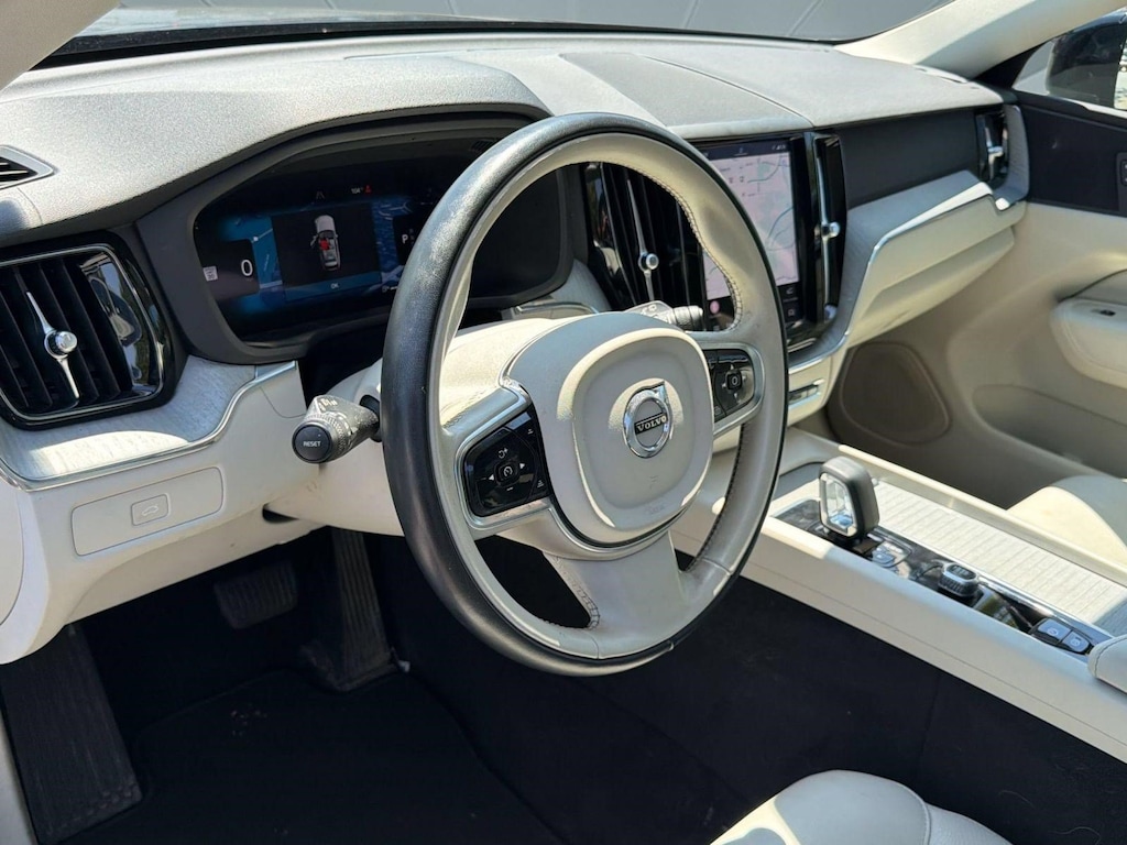 Certified 2024 Volvo XC60 B5 Plus SUV