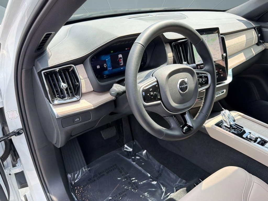 Certified 2025 Volvo XC90 B6 Plus 7 Passenger (2025.5) SUV