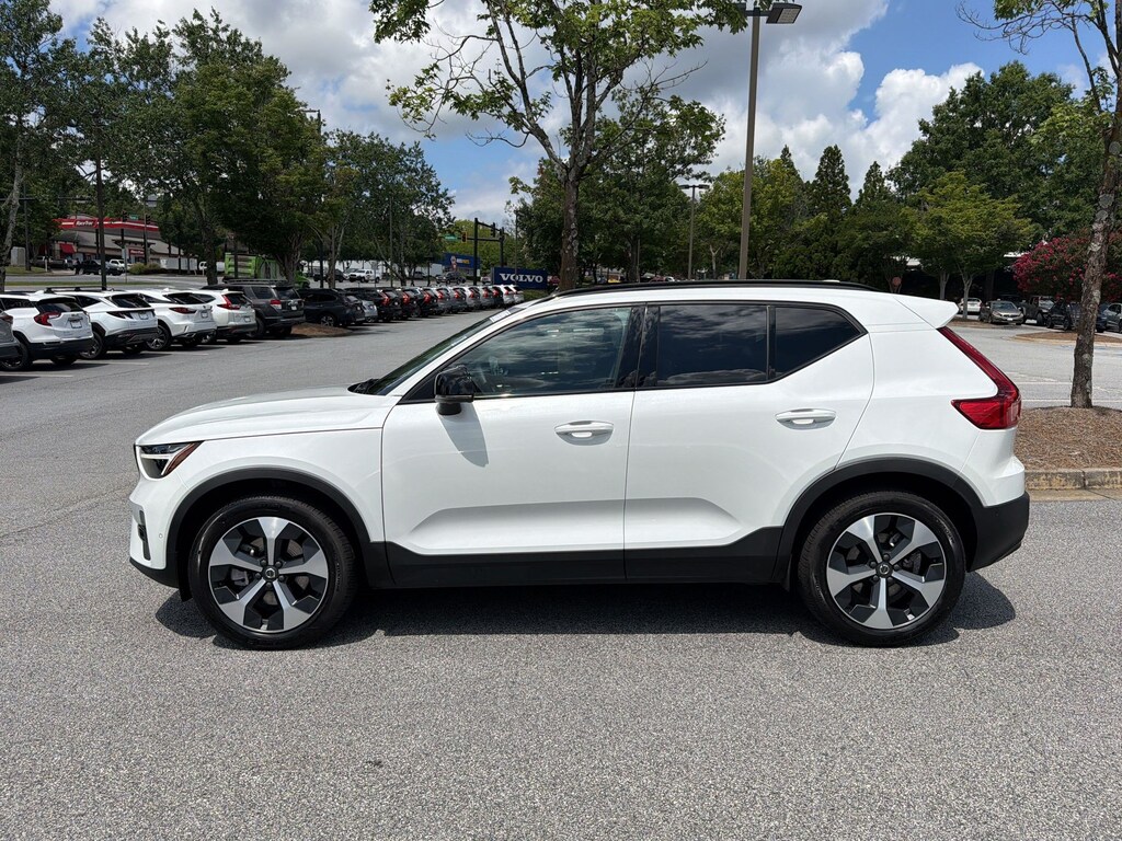 Certified 2025 Volvo XC40 B5 Plus SUV