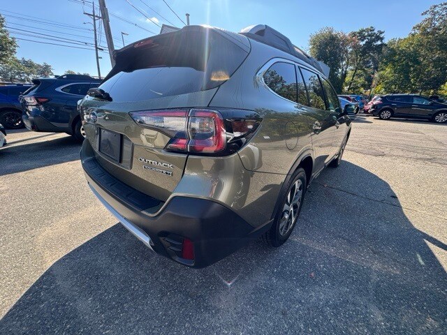 2020 Subaru Outback Touring XT photo 2