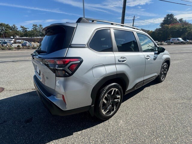 2025 Subaru Forester Limited photo 3