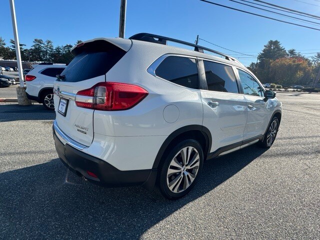 2022 Subaru Ascent Touring photo 3