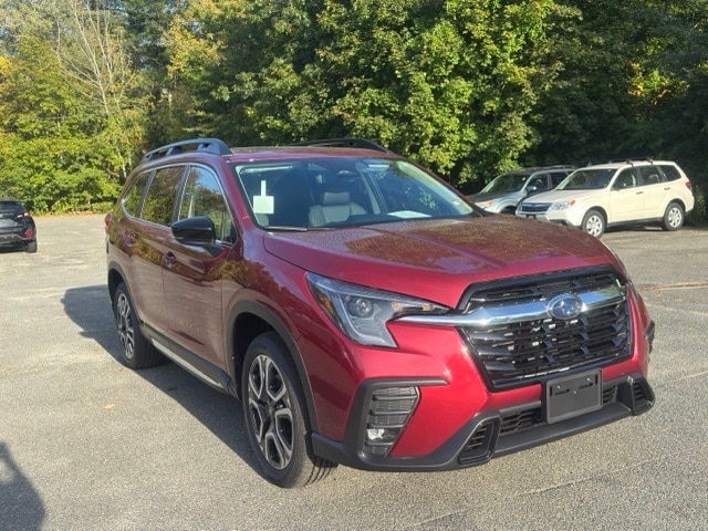 2025 Subaru Ascent Limited's photo