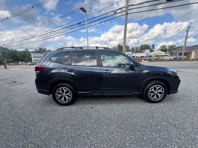 2019 Subaru Forester Premium photo 2
